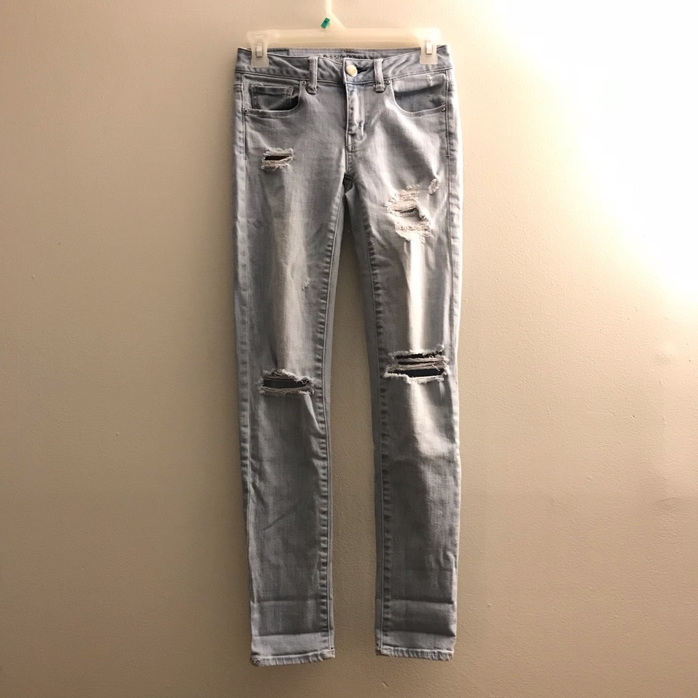 American Eagle Distressed Jeans